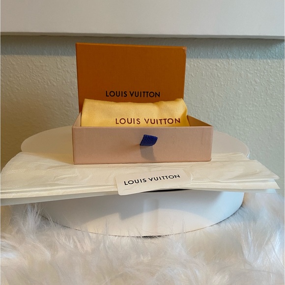 LV Ltd. Ed. Vivienne 2021 Holiday Victorine Wallet - Picture 5 of 16